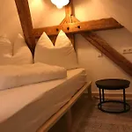 아파트 Charmantes Loft Mit Ganz Besonderem Flair 프리드리히스하펜