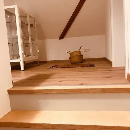 Charmantes Loft Mit Ganz Besonderem Flair *